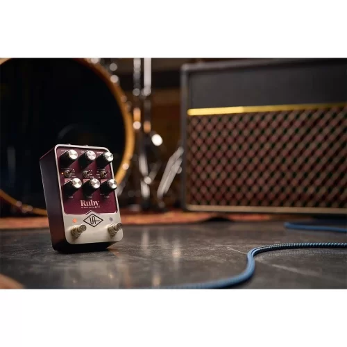 Universal Audio Ruby 63 Top Boost Amplifier Pedal 63lerin Klasik British Top Boost Amplifikatörü