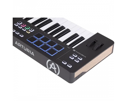 Arturia KeyLab Essential 49 mk3 - Alpine White 3.Nesil Akıllı MIDI Kontrolcü (49 Tuş) - Sınırlı Üretim Full Beyaz Tasarım