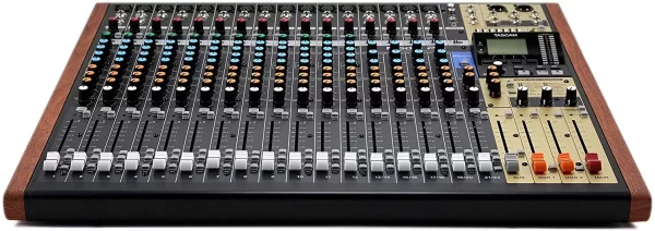 Tascam Model 24 22-Kanal Analogue Mixer With 24-Track Digital Recorder