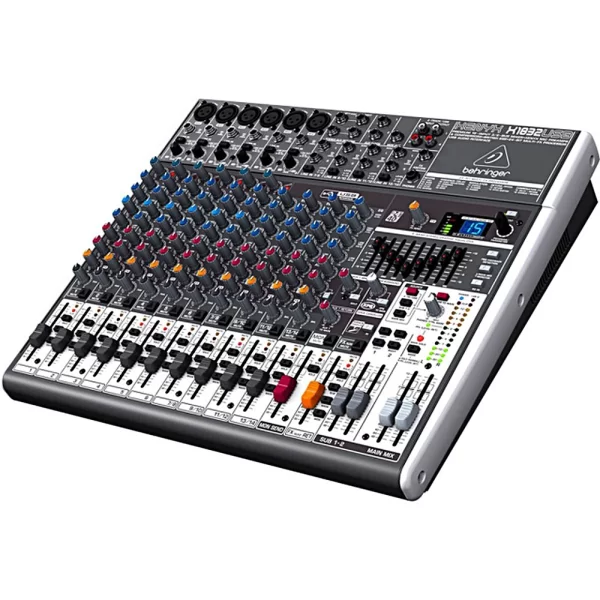 Behringer X1832USB 18-Kanal 3/2-Bus Analog Mixer