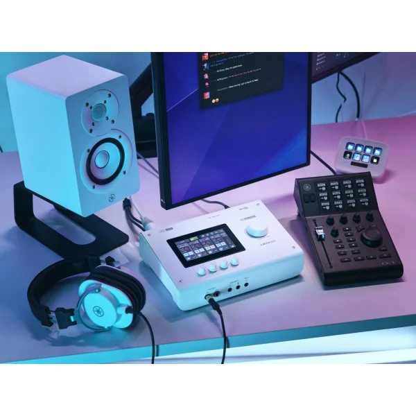 Yamaha URX22 USB Audio Interface with Touchscreen Ses kartı, 4-in/2-out USB-C