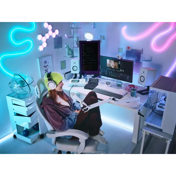 Yamaha URX22-W USB Audio Interface with Touchscreen Ses kartı, 4-in/2-out USB-C