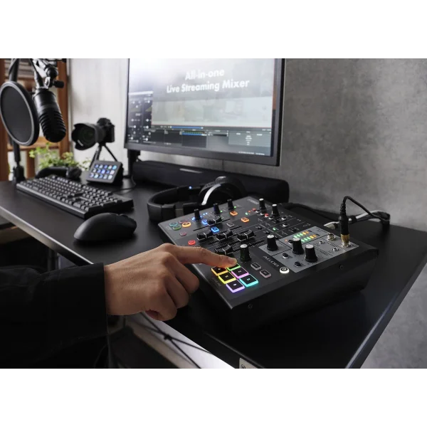 Yamaha AG08 8 Kanallı Yayın Mikseri (Black)