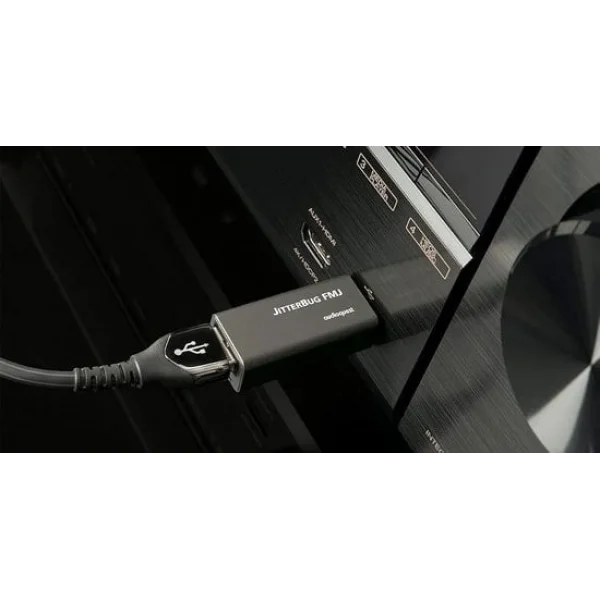 AudioQuest JitterBug FMJ USB Veri ve Güç Gürültü Filtresi