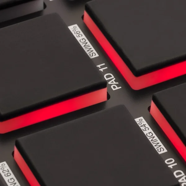 AKAI MPD218 USB Drum Pad Kontrol Cihazı