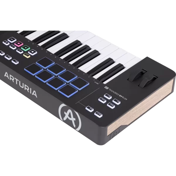 Arturia KeyLab Essential 49 mk3 - Alpine White 3.Nesil Akıllı MIDI Kontrolcü (49 Tuş) - Sınırlı Üretim Full Beyaz Tasarım