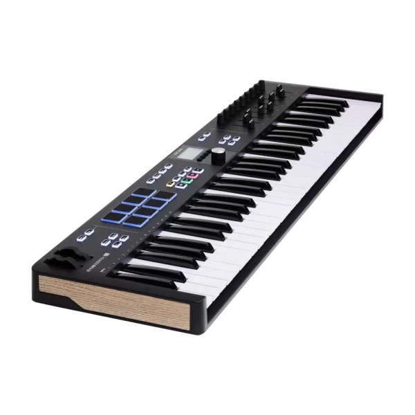 Arturia KeyLab Essential 61 mk3 - Alpine White 3.Nesil Akıllı MIDI Kontrolcü (61 Tuş) - Sınırlı Üretim Full Beyaz Tasarım