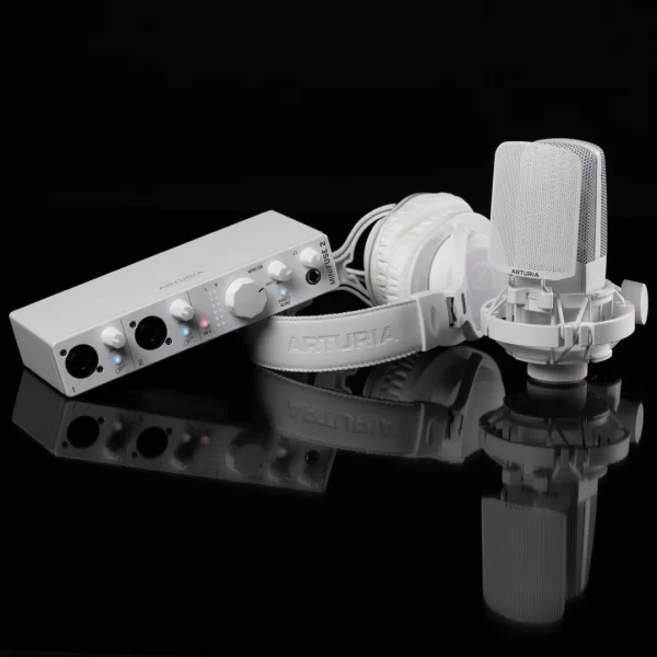 Arturia MiniFuse Recording Pack MiniFuse 2, CM1 cardioid mikrofon ve EF1 Kulaklıktan oluşan kayıt seti