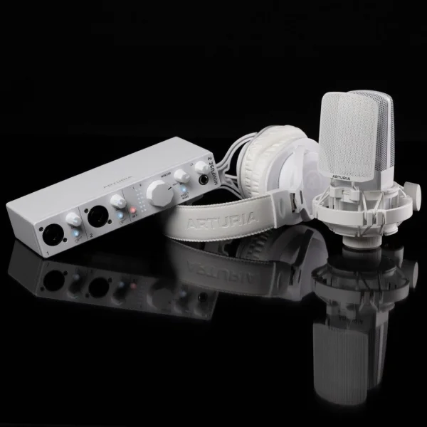 Arturia MiniFuse Recording Pack MiniFuse 2, CM1 cardioid mikrofon ve EF1 Kulaklıktan oluşan kayıt seti