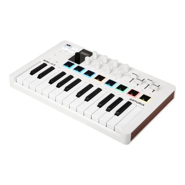Arturia MiniLab 3 Deep Black Sınırlı Sayıda Özel Üretim, Yeni nesil 25-tuş, zengin içerikli MIDI kontrolcü