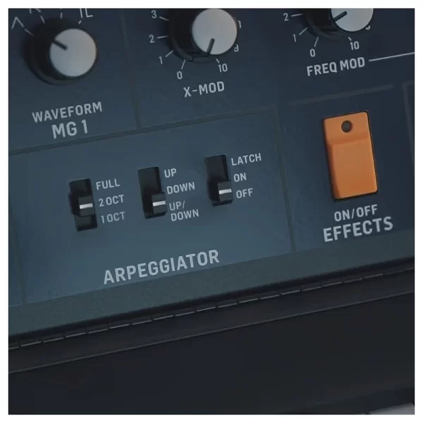 BEHRINGER MONOPOLY  / Synthesizer