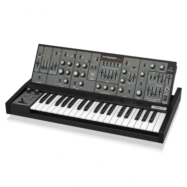 Behringer MS5 Synthesizer