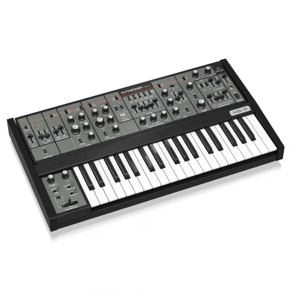 Behringer MS5 Synthesizer
