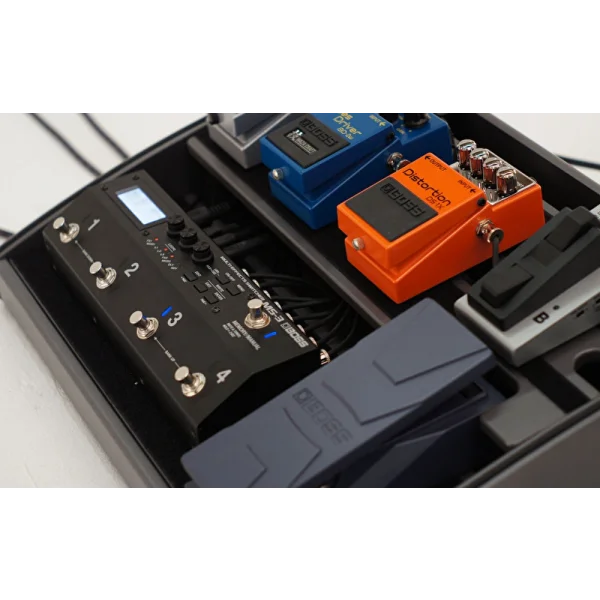BOSS MS-3 Çoklu Efekt Değiştiricisi