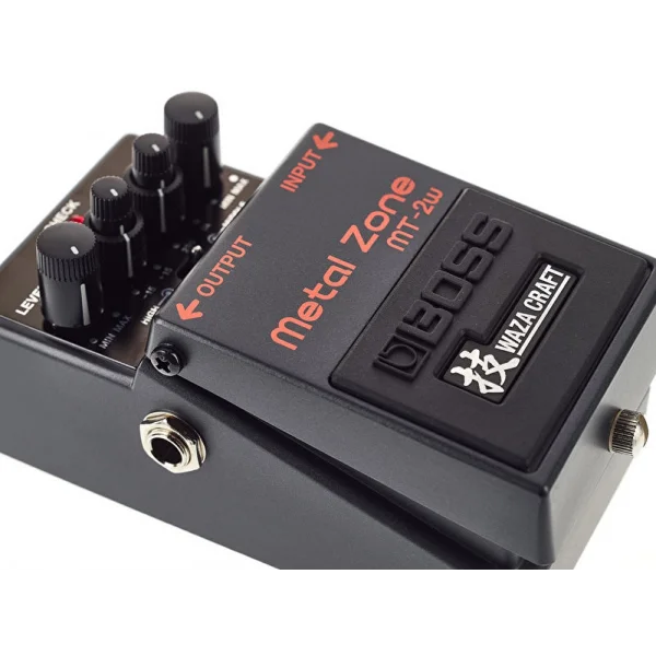 BOSS MT-2W Waza Metal Zone Distortion Pedalı