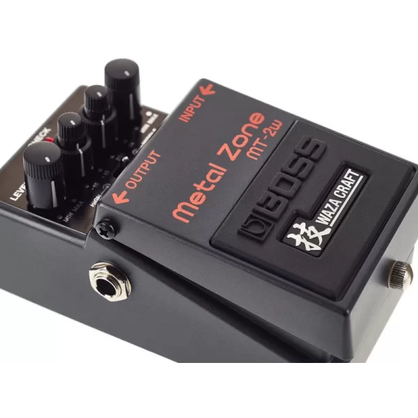 BOSS MT-2W Waza Metal Zone Distortion Pedalı