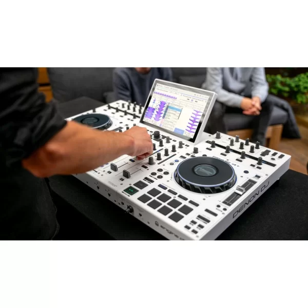 Denon DJ Prime 4+ White Edition İkinci Nesil Profesyonel 4-Kanal DJ Controller, Standalone Player, Engine Prime Sistemi, Sınırlı sayıda Beyaz Üretim