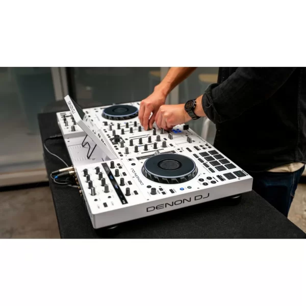 Denon DJ Prime 4+ White Edition İkinci Nesil Profesyonel 4-Kanal DJ Controller, Standalone Player, Engine Prime Sistemi, Sınırlı sayıda Beyaz Üretim