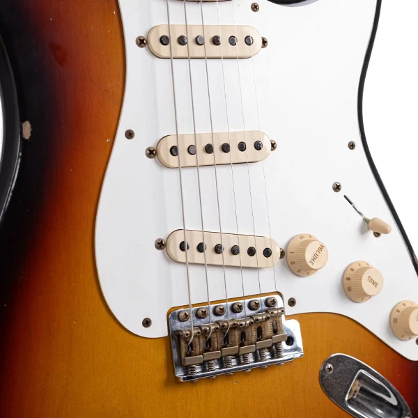 Fender Custom Shop 1958 Stratocaster Relic Akçaağaç Klavye Faded Aged Chocolate 3 Color Sunburst Elektro Gitar