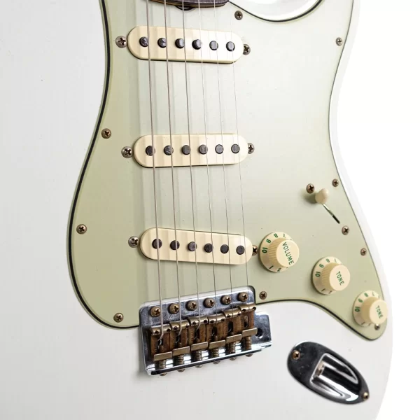 Fender Custom Shop 1964 Stratocaster Journeyman Relic Gülağacı Klavye Aged Olympic White Elektro Gitar