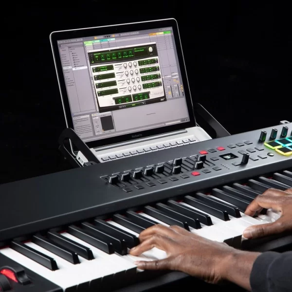 M-Audio Hammer 88 Pro 88 tuş Graded Hammer Action MIDI controller