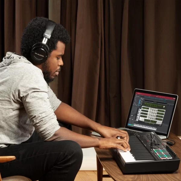 M-Audio Oxygen Pro 49 49 tuş, Yarı-ağır tuşe profesyonel USB/MIDI controller - Yeni nesil
