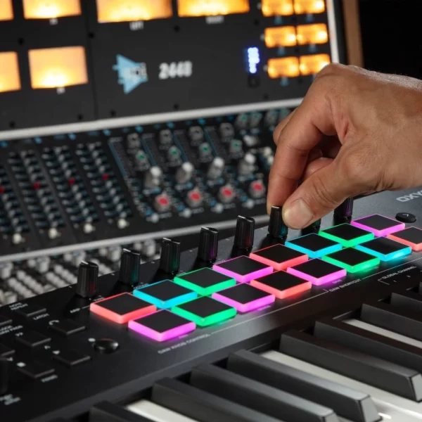 M-Audio Oxygen Pro 61 61 tuş, Yarı-ağır tuşe profesyonel USB/MIDI controller - Yeni nesil