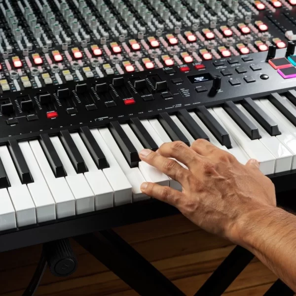 M-Audio Oxygen Pro 61 61 tuş, Yarı-ağır tuşe profesyonel USB/MIDI controller - Yeni nesil