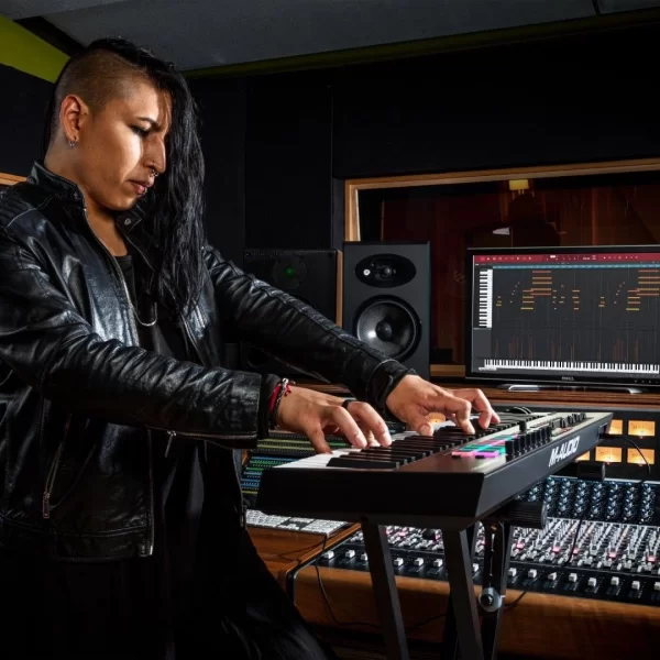 M-Audio Oxygen Pro 61 61 tuş, Yarı-ağır tuşe profesyonel USB/MIDI controller - Yeni nesil