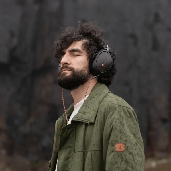 Meze Audio LIRIC Closed-Back Kulaklık