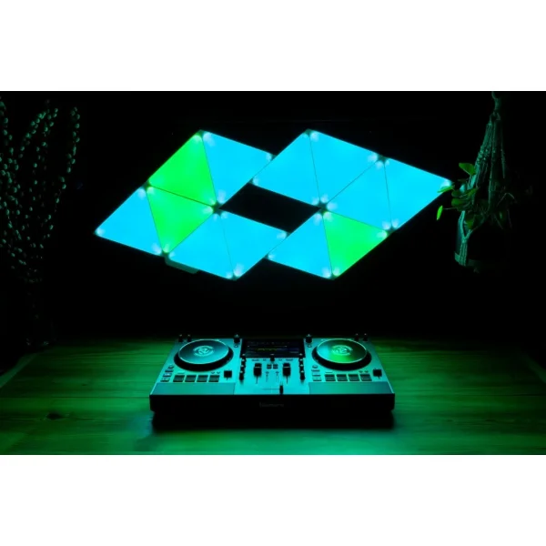 Numark Mixstream Pro Go Pil ile çalışabilen, Amazon Müzik Destekli, Standalone Streaming DJ Kontrolcüsü