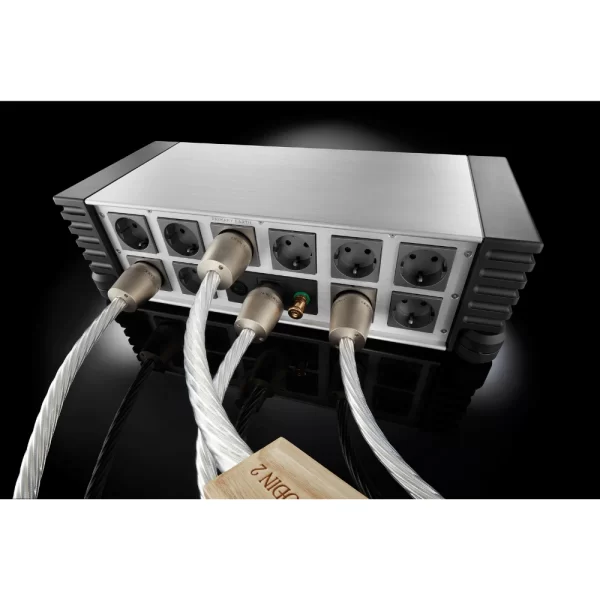 Nordost QBASE Reference AC Dağıtım Ünitesi Grup Priz