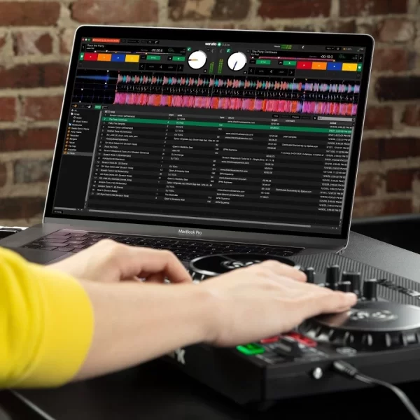 Numark Party Mix Live Bundle PartyMix Live ve HF-175 paketi