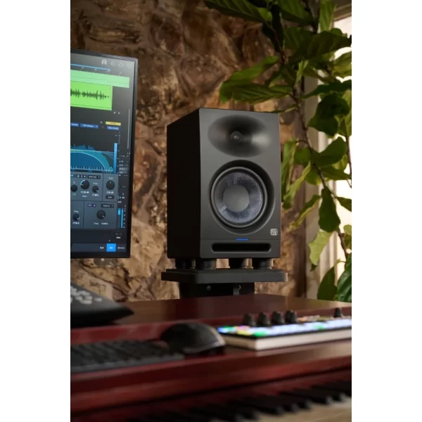 PreSonus Eris Studio 8 8  aktif stüdyo monitor 