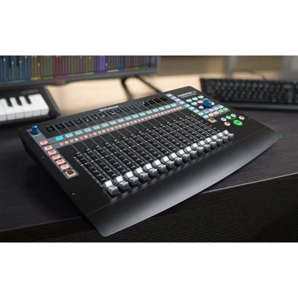 PreSonus FaderPort 16 DAW`lar için 16 motorize fader`li transport remote