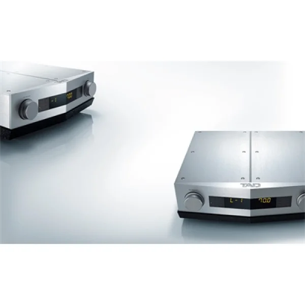 TAD-C700 Solid State PRE Amplifier