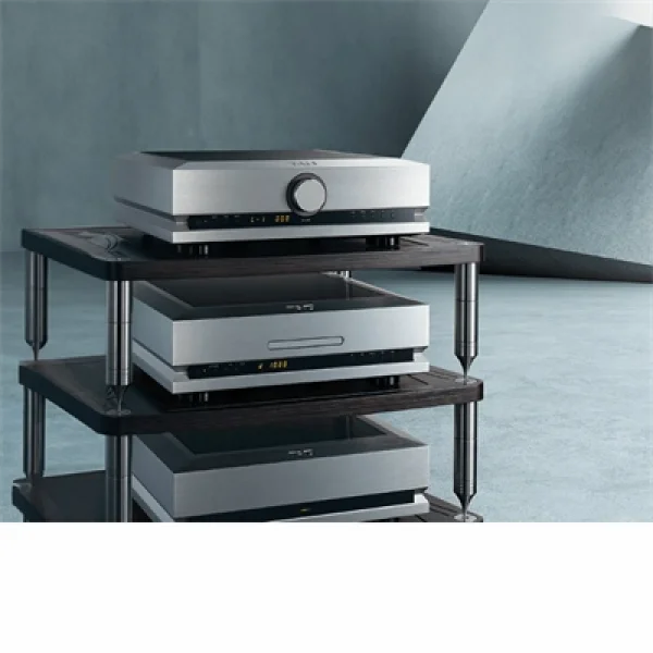 TAD Evolution Preamplifier TAD-C1000