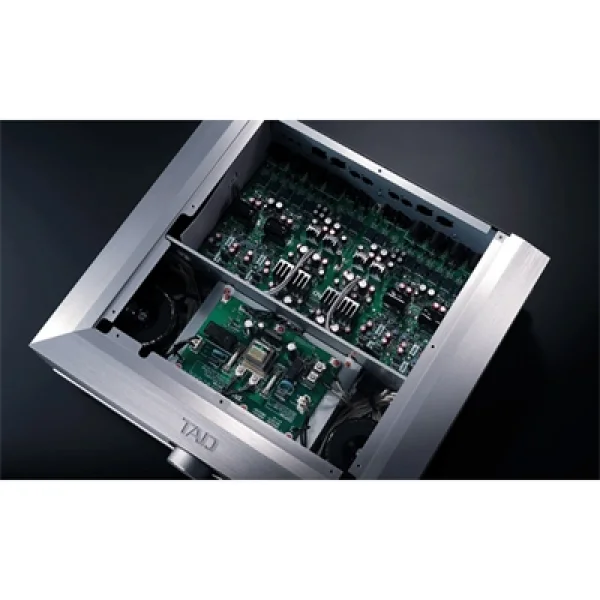 TAD Evolution Preamplifier TAD-C1000