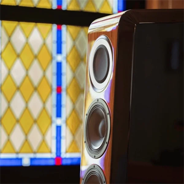 TAD Grand Evolation ONE TAD-GE1 WN Kule Hoparlör