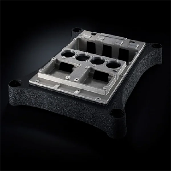 TAD Reference Mono Power Amfi TAD-M700