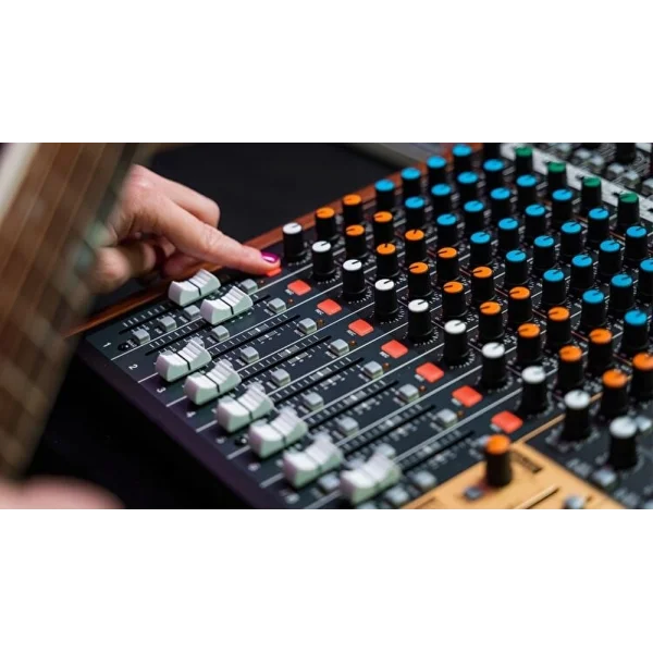 Tascam MODEL 12 10-Kanallı Dijital Recording Mixer DAW Kontrolcü, SD Kart Kaydedici