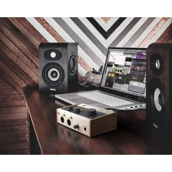 Universal Audio Volt 276 Yeni nesil 24-bit / 192 kHz, 2-Giriş / 2-Çıkış, 610 MicPre ve 1176 Compressor Modellemeli, USB-C Ses Kartı