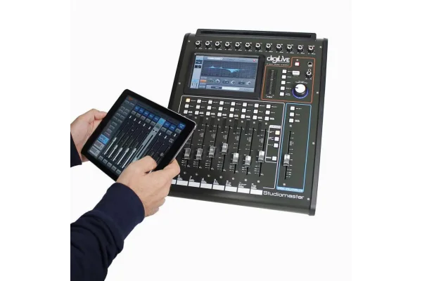Studiomaster Digilive16 Dijital Mikser 16 Kanal 8 Out 6 Aux