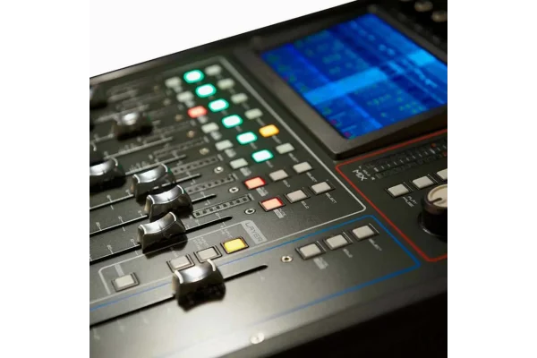 Studiomaster Digilive16 Dijital Mikser 16 Kanal 8 Out 6 Aux