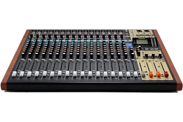 Tascam Model 24 22-Kanal Analog Mikser With 24-Track Dijital Kaydedici