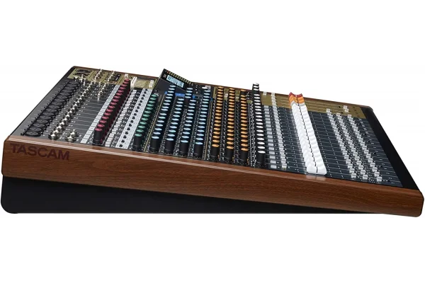 Tascam Model 24 22-Kanal Analog Mikser With 24-Track Dijital Kaydedici