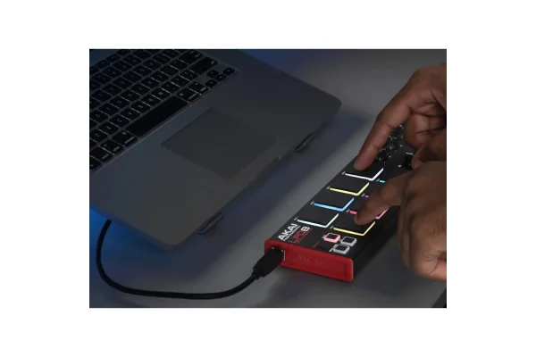 AKAI LPD8MK2 Müzik Prodüksiyonu Kontrol Cihazı