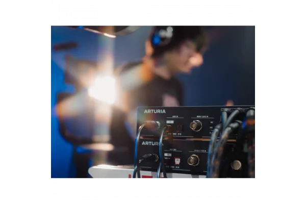 Arturia AudioFuse X8 OUT 8 Kanal ADAT / Analog Line dönüştürücü