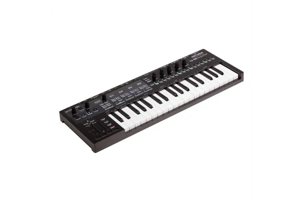 Arturia KeyStep Pro Chroma Gelişmiş 37-tuş Keyboard / Controller / Sequencer Chroma Edition