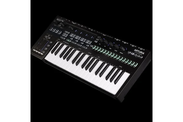 Arturia KeyStep Pro Chroma Gelişmiş 37-tuş Keyboard / Controller / Sequencer Chroma Edition